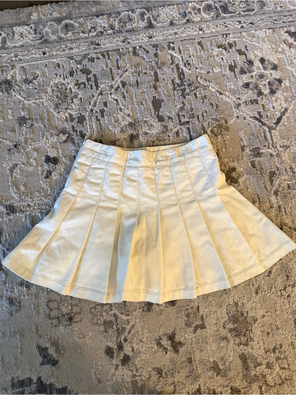 Brandy Melville Pleated Mini Skirt in Cream